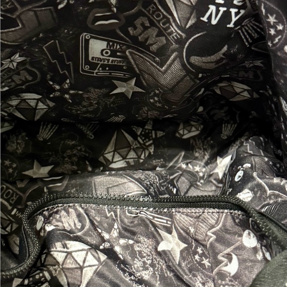 Steve Madden Black Large‎ Quilted Tote/Weekender/Excellent-Purchased-Never Used - Picture 10 of 12